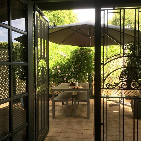 Wine And Roses Bed And Breakfast Αδελαΐδα Εξωτερικό φωτογραφία